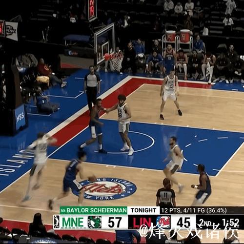 崔永熙因伤提前退场 离场前得到2分4篮板3助攻